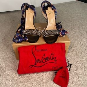 CHRISTIAN LOUBOUTIN SANDALE DU DESERT SPIKES 100 NAPPA/SOIE size 41.5